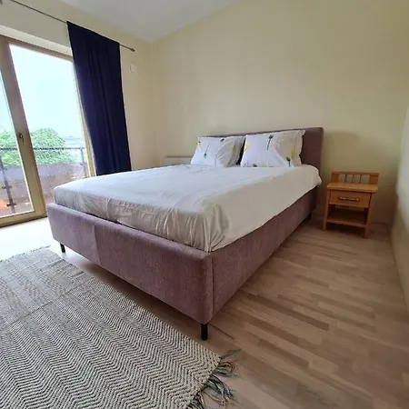 Cozy One Bedroom In Center Lejlighed